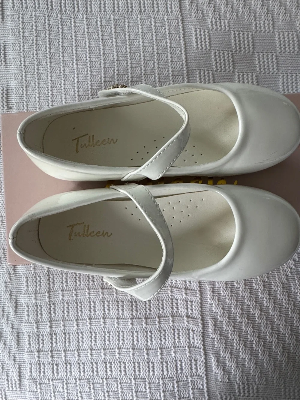 Tulleen White Mary Jane Kids' Shoes with Strap